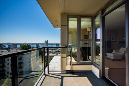PH3 683 W Victoria Park, North Vancouver, BC, North Vancouver — Apartment/Condo for sale