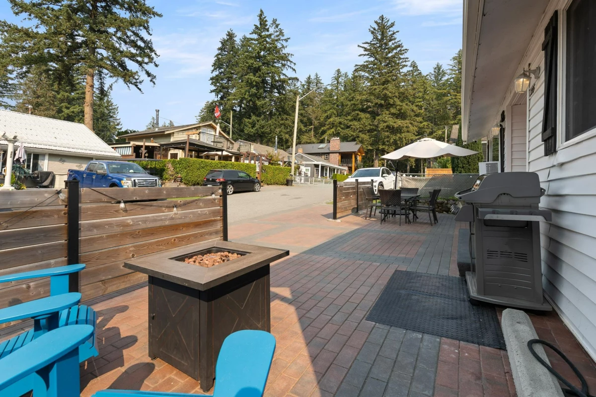 Basement Recreation Room Photo of 395 Alder Street, Cultus Lake, BC