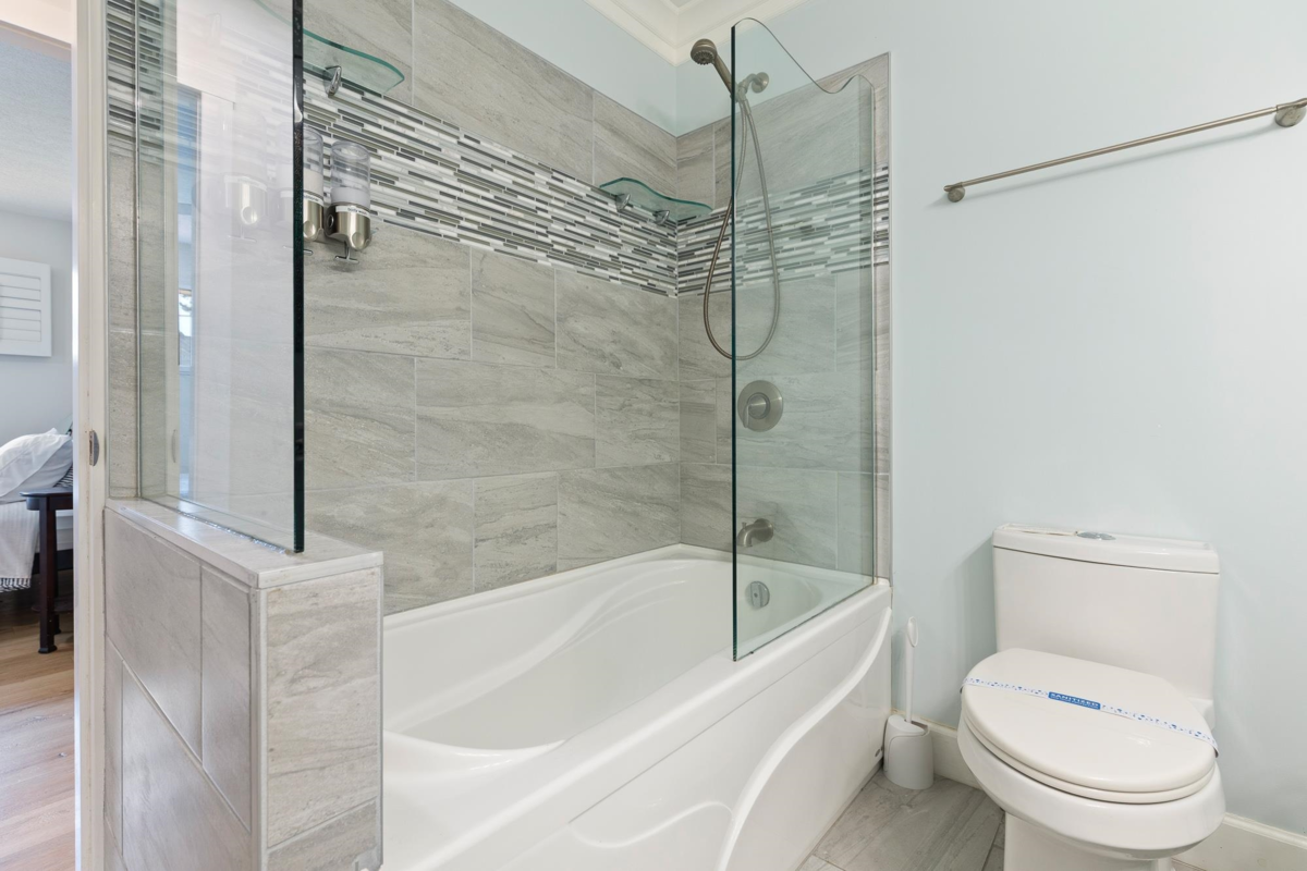 Guest Bathroom Photo of 395 Alder Street, Cultus Lake, BC