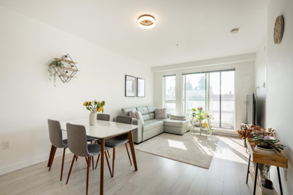 Pantry Photo of 519 13963 105 Boulevard, Surrey, BC