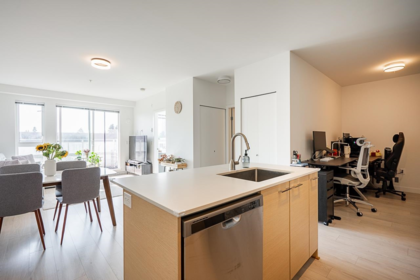 Powder Room Photo of 519 13963 105 Boulevard, Surrey, BC