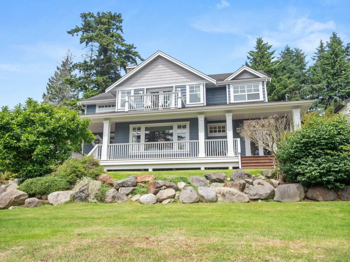 Entry Foyer Photo of 12035 56 Avenue, Surrey, BC