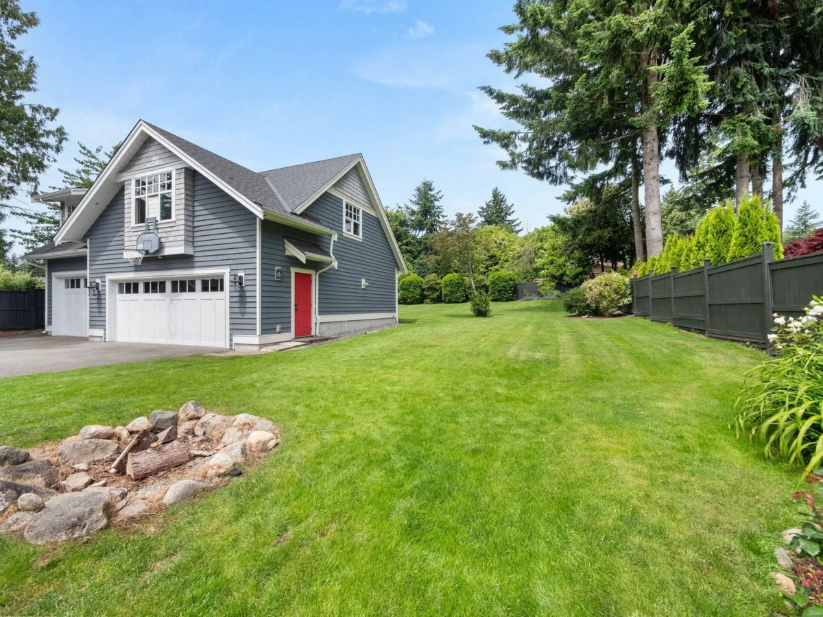 Mudroom Photo of 12035 56 Avenue, Surrey, BC