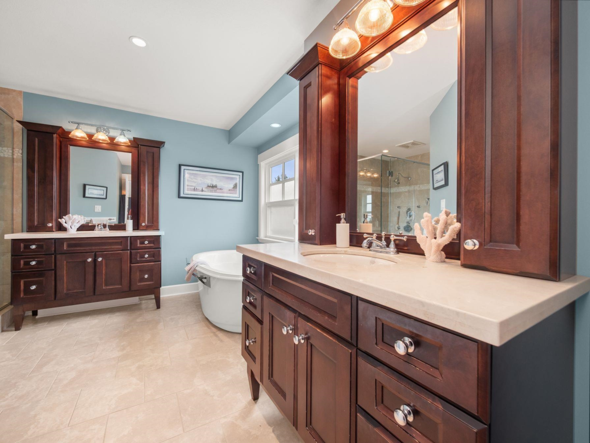 Walk-In Closet Photo of 12035 56 Avenue, Surrey, BC