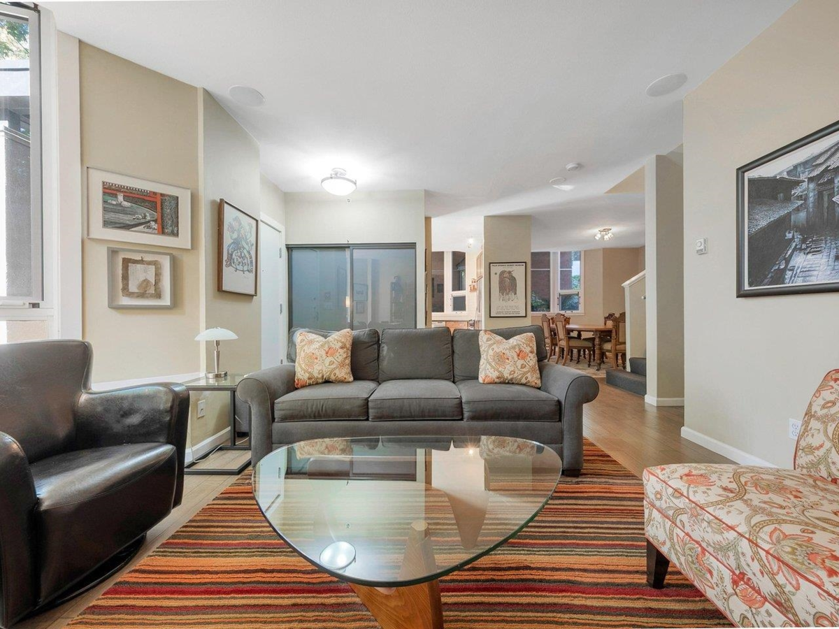 Living Room Photo of 1490 Hornby Street, Vancouver, BC