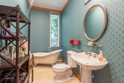 Walk-In Closet Photo of 1178 Laurier Avenue, Vancouver, BC