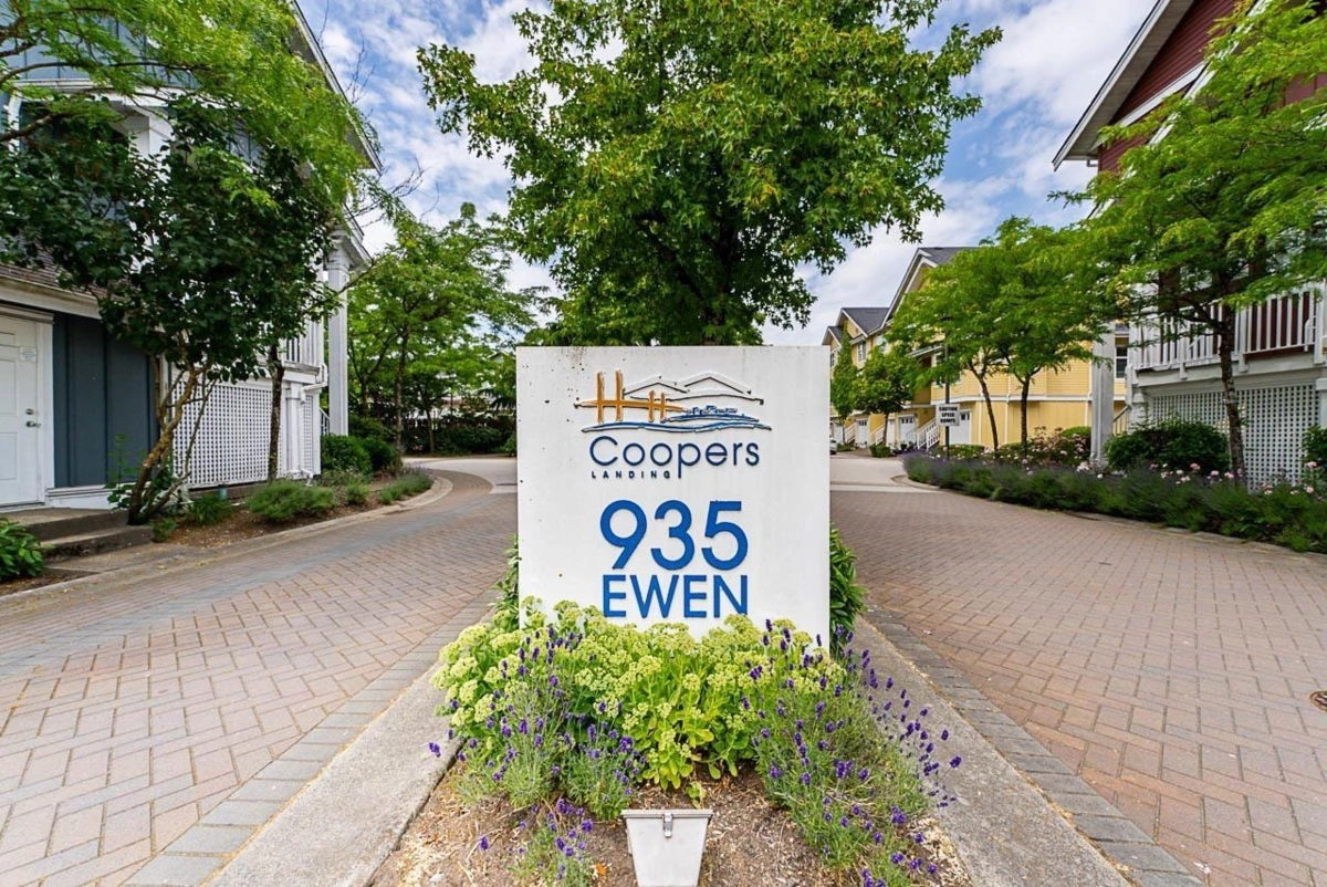 Exterior Front Photo of 35 935 Ewen Avenue, New Westminster, BC