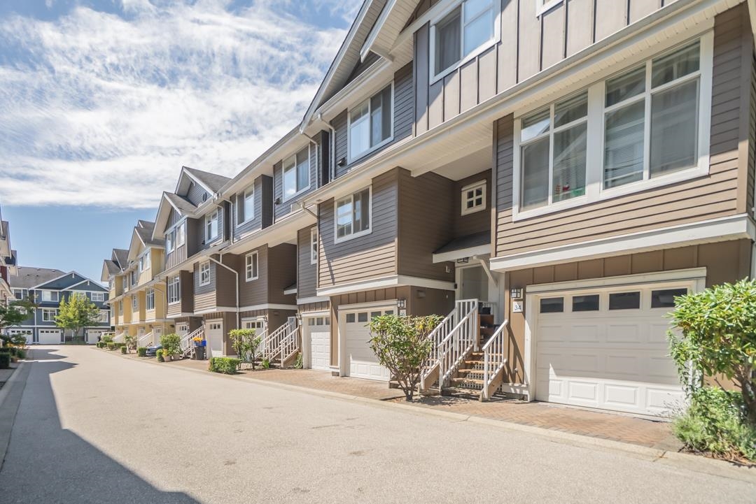 Hallway Photo of 35 935 Ewen Avenue, New Westminster, BC
