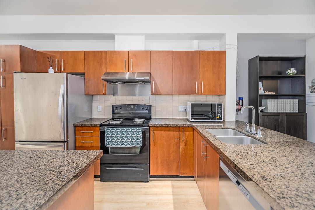 Laundry Room Photo of 35 935 Ewen Avenue, New Westminster, BC