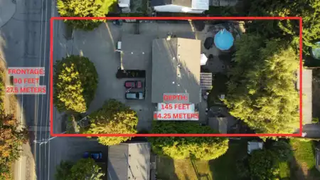 18266 60 Avenue, Surrey, BC, Surrey — Half Duplex for sale
