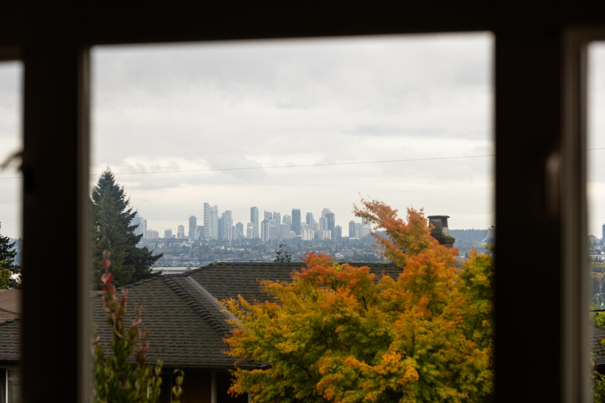 Dining Area Photo of 518 E 7th Street, North Vancouver, BC