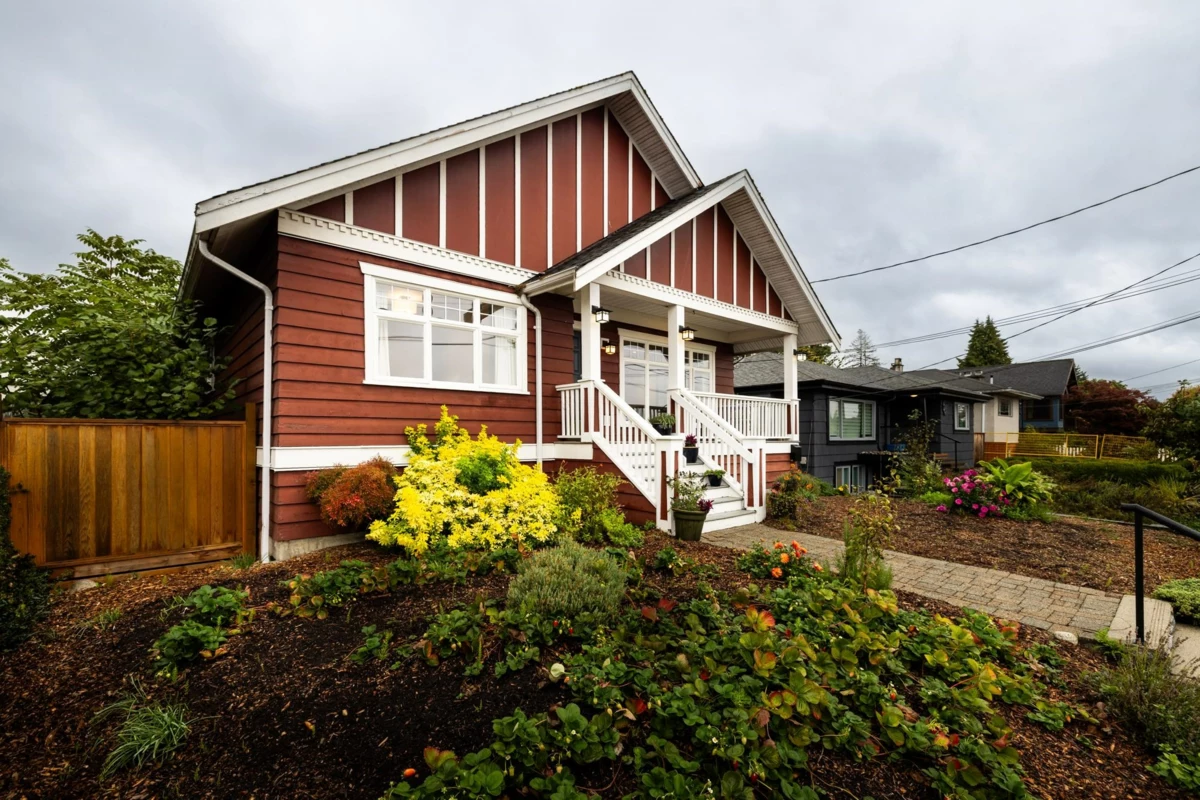 Exterior Rear Photo of 518 E 7th Street, North Vancouver, BC