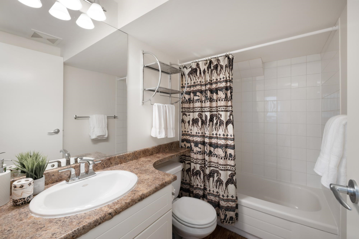 Outdoor Kitchen Photo of 518 E 7th Street, North Vancouver, BC