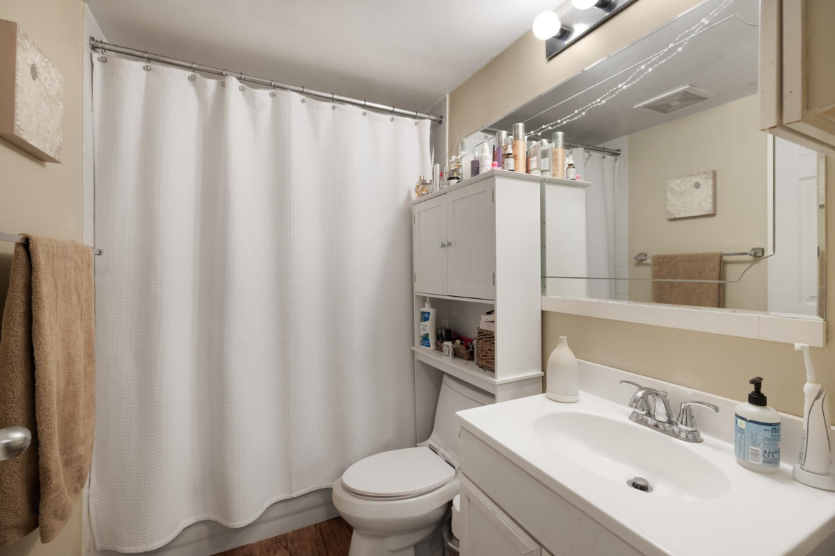 Playground / Recreational Area Near 518 E 7th Street, North Vancouver, BC