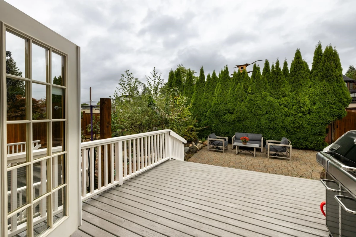 Powder Room Photo of 518 E 7th Street, North Vancouver, BC