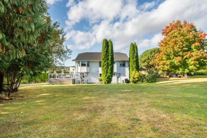 Garden / Landscaping Photo of 6588 148a Street, Surrey, BC
