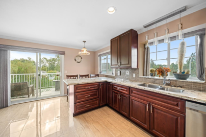 Kitchen Island Photo of 6588 148a Street, Surrey, BC