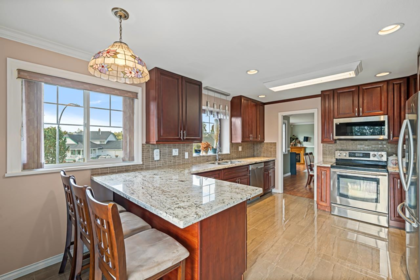 Kitchen Photo of 6588 148a Street, Surrey, BC
