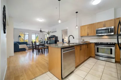 323 12350 Harris Road, Pitt Meadows, BC, Pitt Meadows — Apartment/Condo for sale