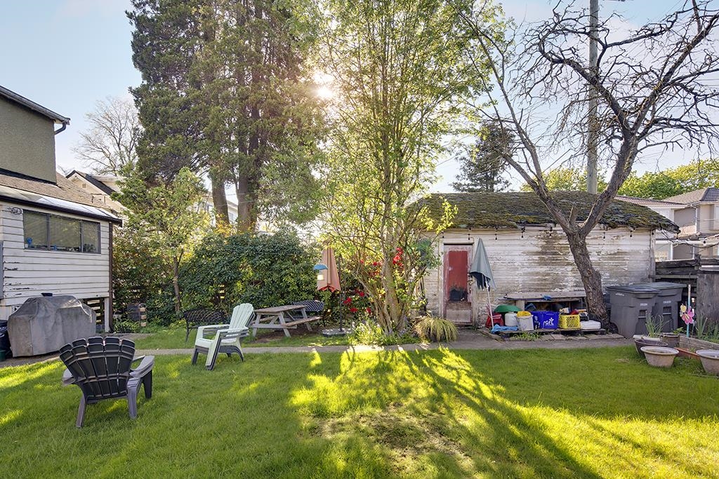 Breakfast Nook Photo of 1373 W 64th Avenue, Vancouver, BC