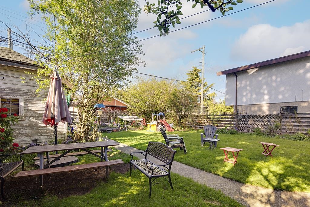 Walk-In Closet Photo of 1373 W 64th Avenue, Vancouver, BC