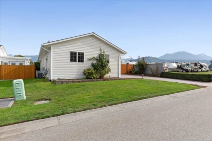 86 45918 Knight Road, Chilliwack, BC, Chilliwack — Single Family Residence for sale