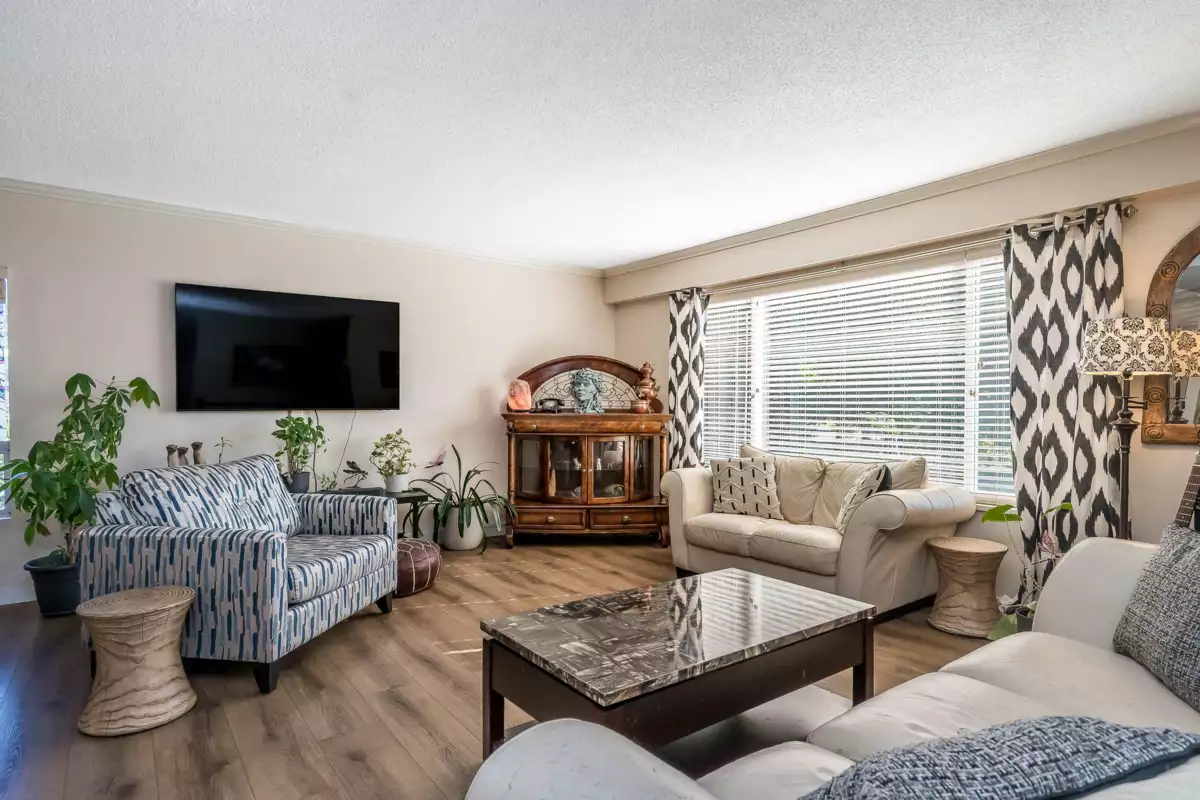 Family Room Photo of 20651 44 Avenue, Langley, BC