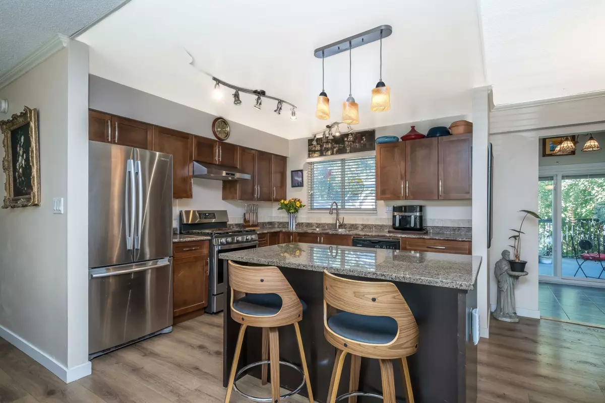 Kitchen Photo of 20651 44 Avenue, Langley, BC