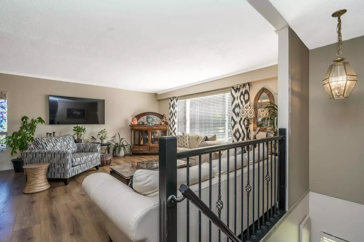 Living Room Photo of 20651 44 Avenue, Langley, BC