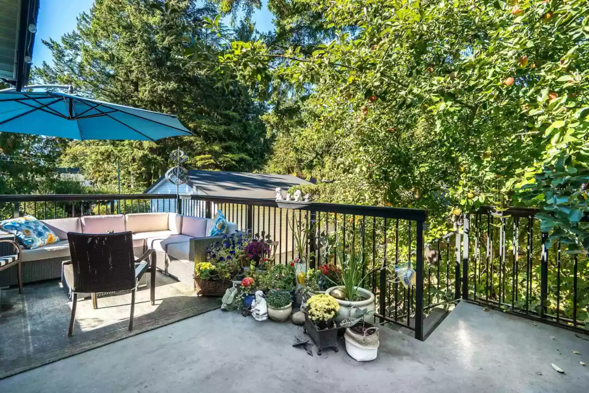 Outdoor Deck Photo of 20651 44 Avenue, Langley, BC