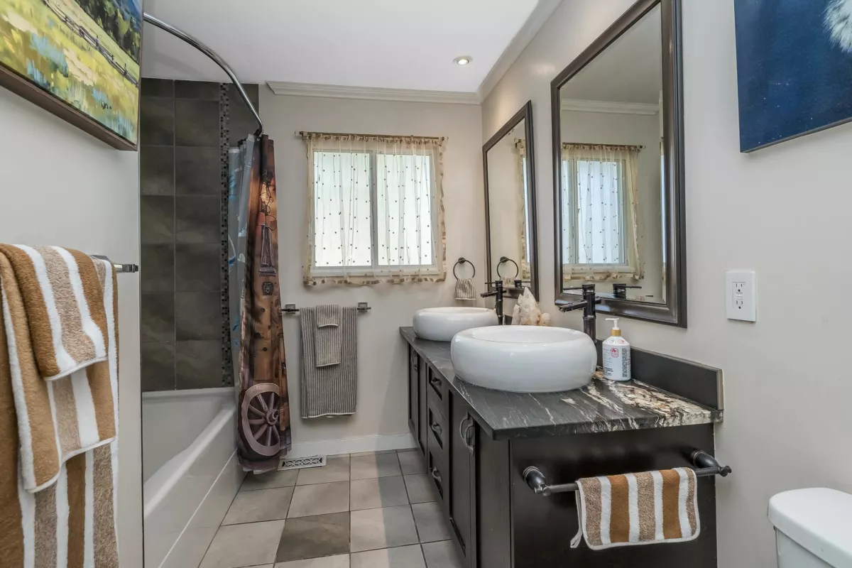 Powder Room Photo of 20651 44 Avenue, Langley, BC