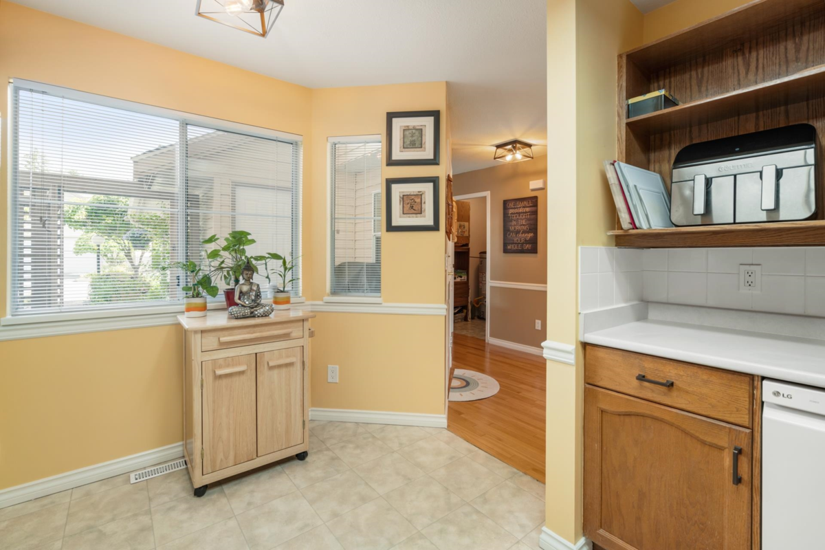 Walk-In Closet Photo of 30 6140 192 Street, Surrey, BC