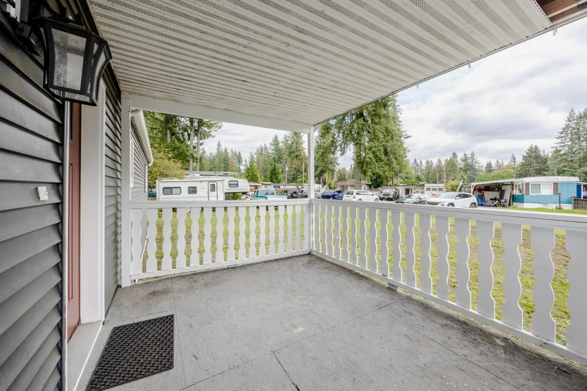 Dining Area Photo of 5 23205 Calvin Crescent, Maple Ridge, BC