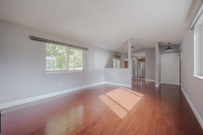 Hallway Photo of 5 23205 Calvin Crescent, Maple Ridge, BC