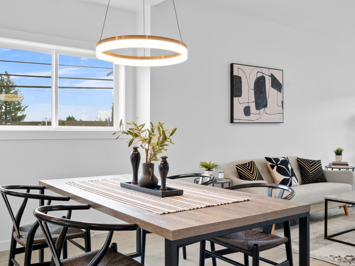 Kitchen Island Photo of 3 1655 Agassiz Rosedale No 9 Highway, Agassiz, BC