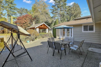 13721 Marine Drive, Surrey, BC