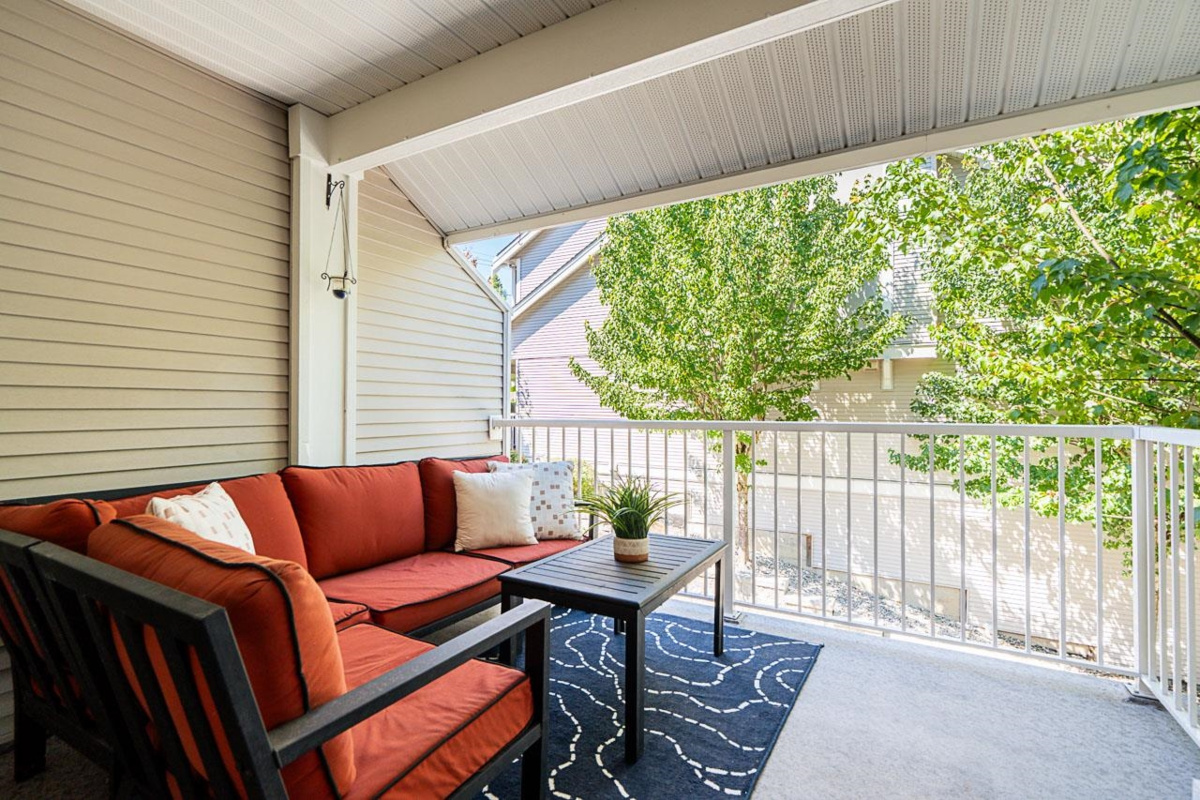 Powder Room Photo of 13 6555 192a Street, Surrey, BC