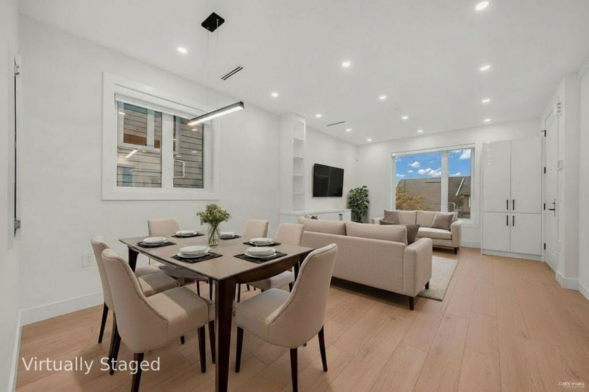 Exterior Rear Photo of 3 3090 Vanness Avenue, Vancouver, BC