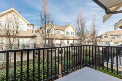Front Yard Photo of 21 8358 121a Street, Surrey, BC
