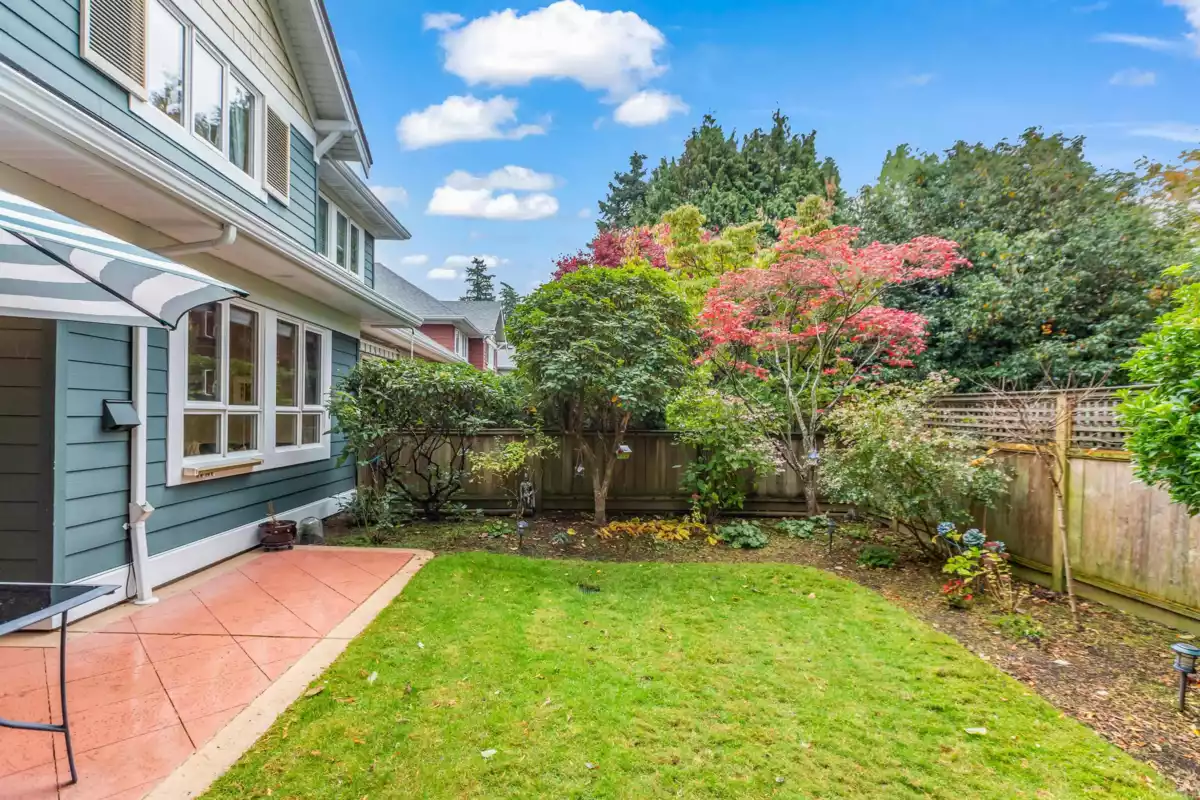 Family Room Photo of 68 15055 20 Avenue, Surrey, BC