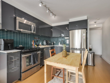Kitchen Photo of 912 1325 Rolston Street, Vancouver, BC