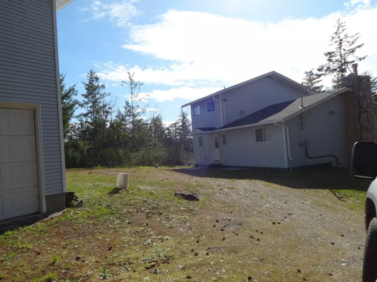 Living Room Photo of 11682 Sunshine Coast Highway, Madeira Park, BC