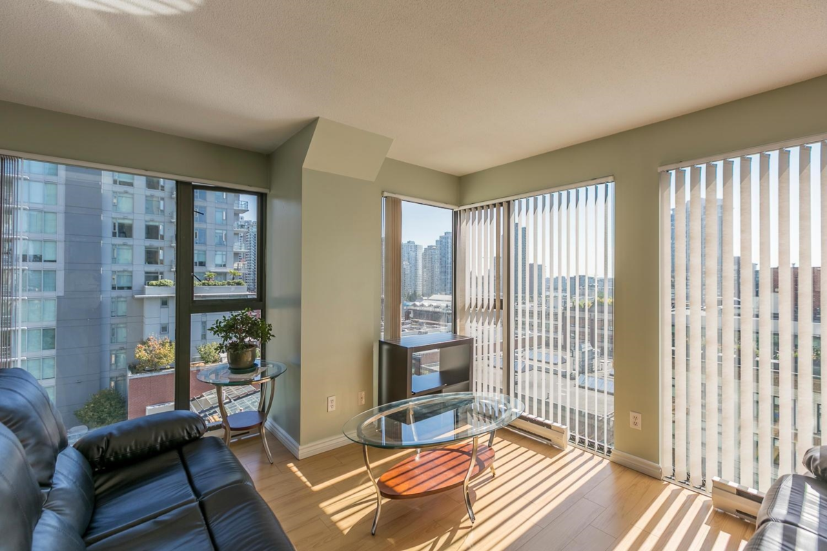 Breakfast Nook Photo of 905 1155 Homer Street, Vancouver, BC