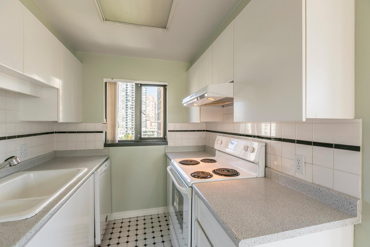 Dining Area Photo of 905 1155 Homer Street, Vancouver, BC