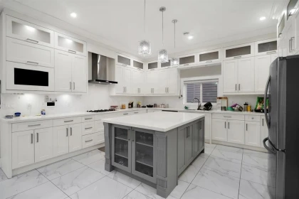 Kitchen Photo of 6655 121a Street, Surrey, BC