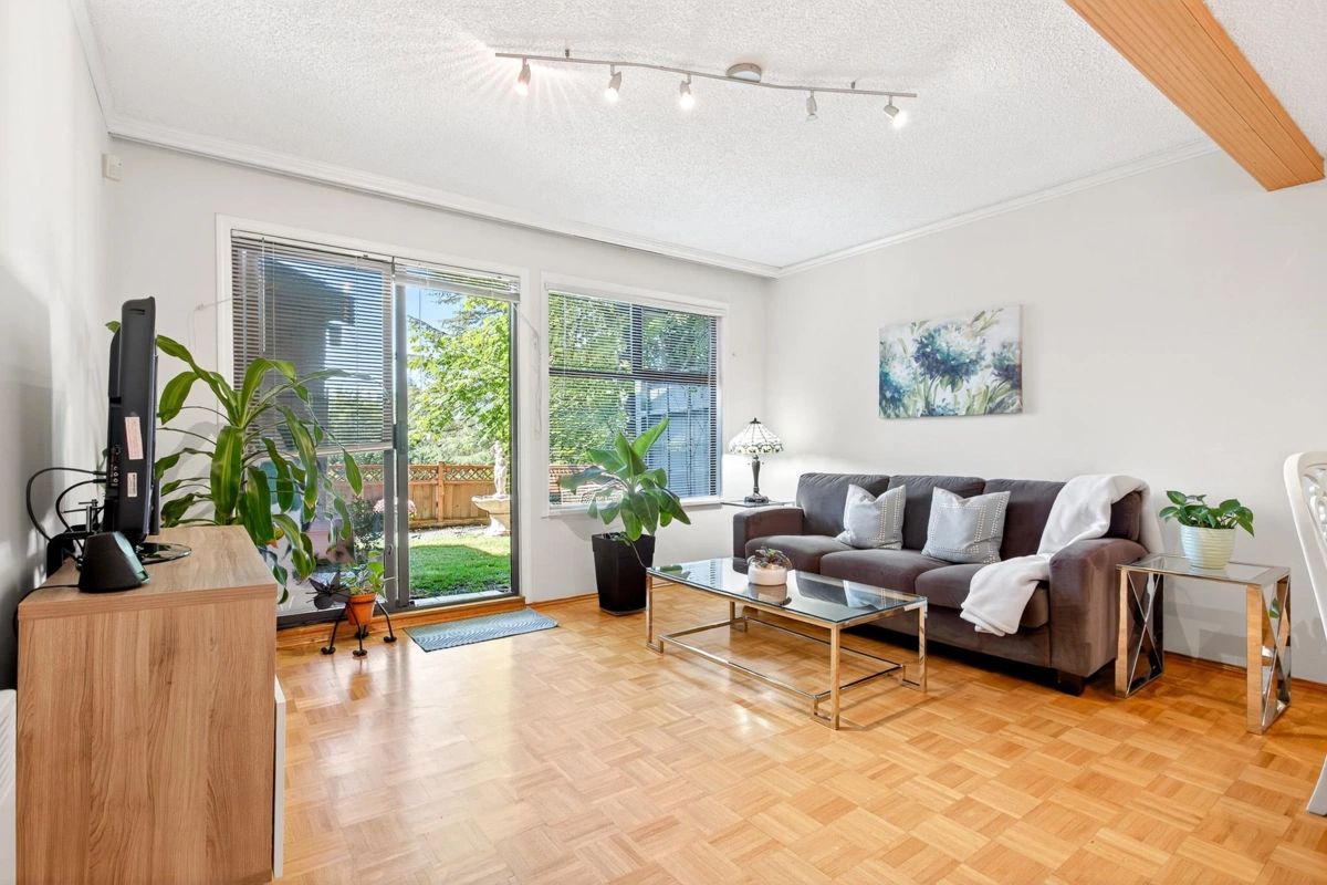 Dining Area Photo of 942 Blackstock Road, Port Moody, BC