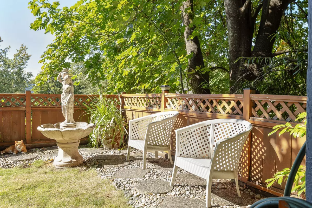 Front Yard Photo of 942 Blackstock Road, Port Moody, BC