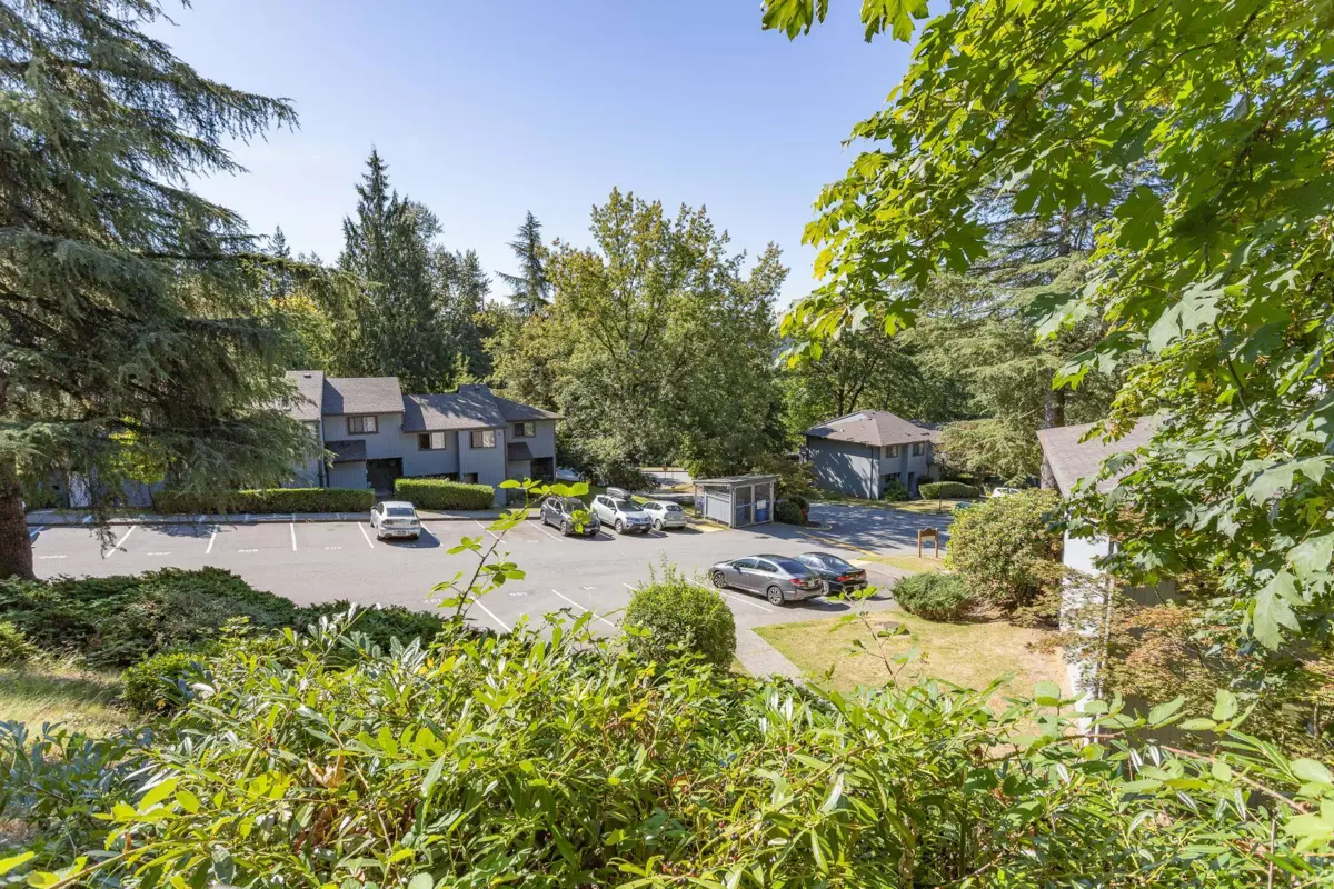 Garden / Landscaping Photo of 942 Blackstock Road, Port Moody, BC