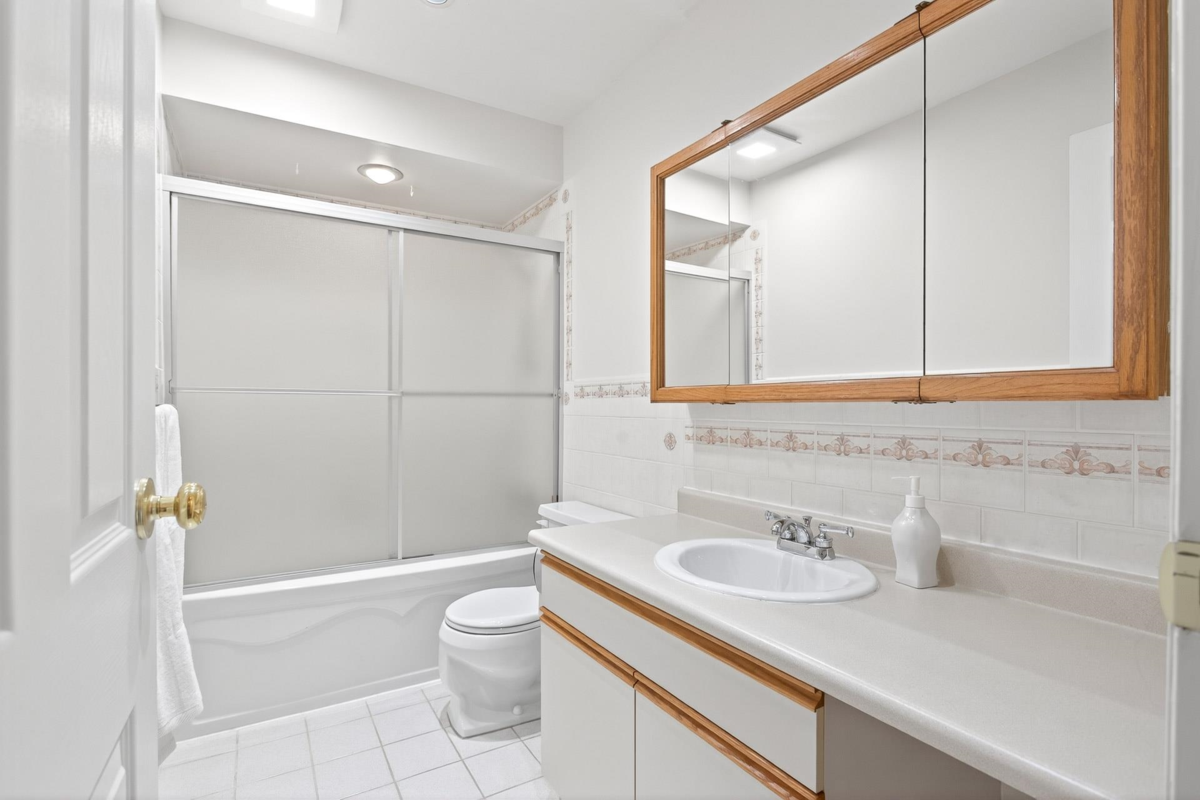 Hallway Photo of 942 Blackstock Road, Port Moody, BC