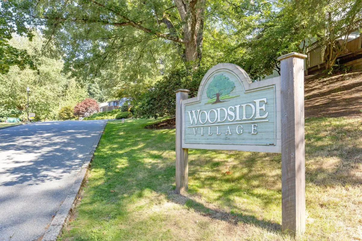 Swimming Pool Photo of 942 Blackstock Road, Port Moody, BC